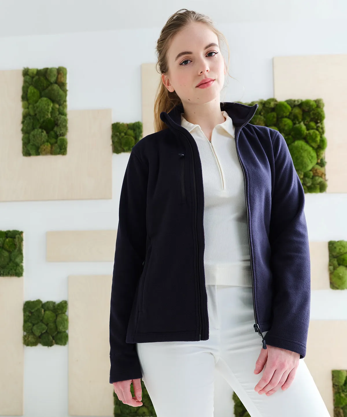 Black - Women's Honestly made recycled full zip fleece