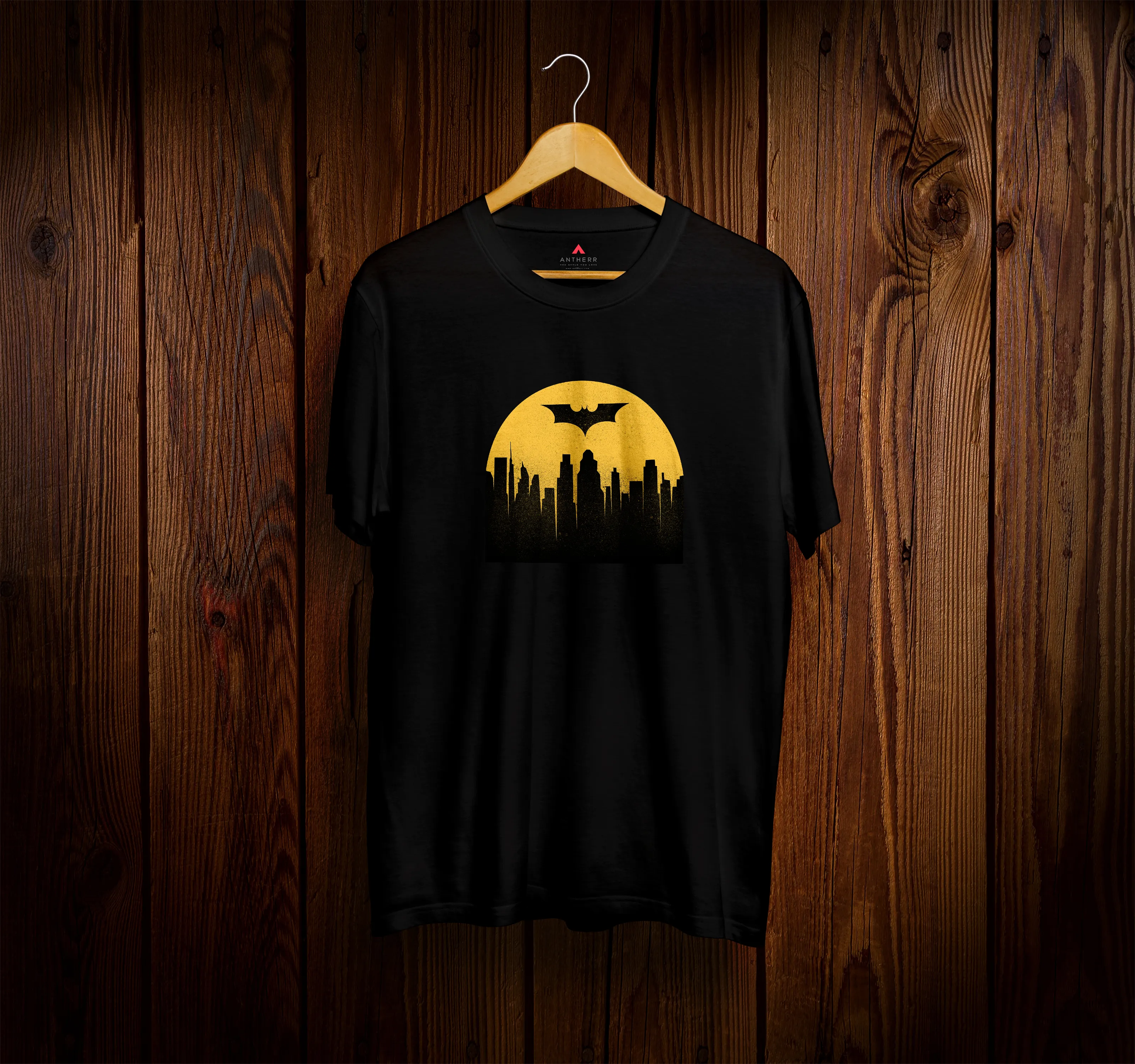 " BATMAN BEGINS " HALF-SLEEVE T-SHIRTS